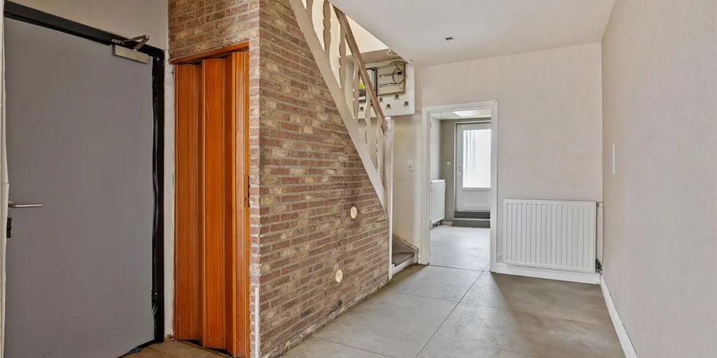 Hallway - Mixed-Use Property with Private Residence in Tongeren