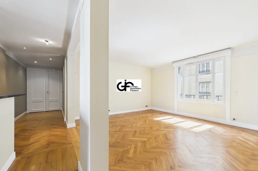 Séjour - Appartement 2 Pièces avec Ascenseur à Paris 16ème