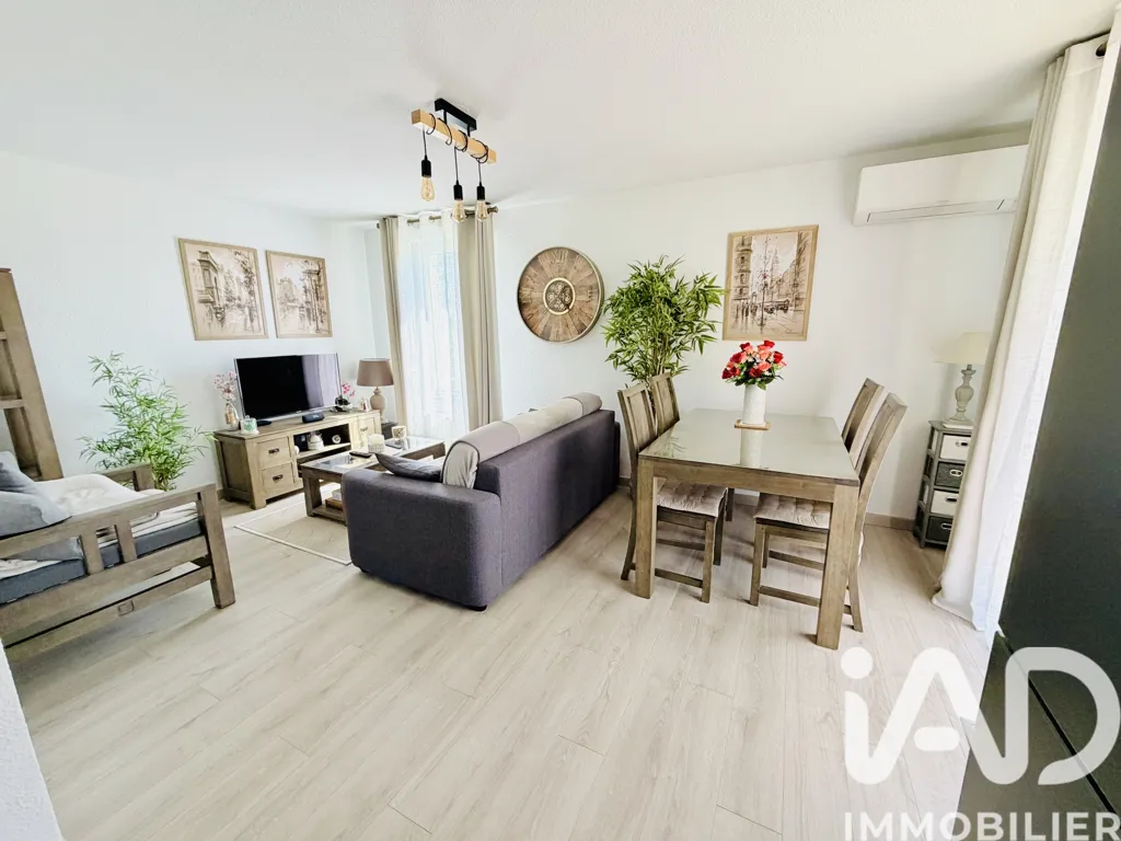 Elutuba - 3-Bed Apartment with Balcony in Bruguières