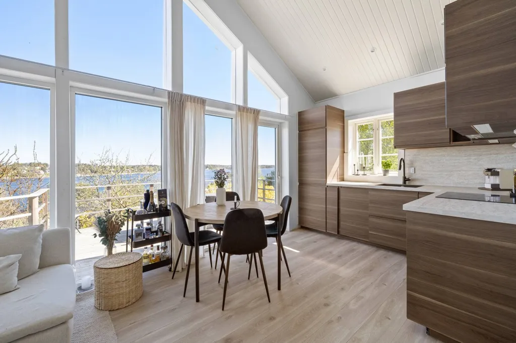 Cuisine - Seafront Villa with Panoramic Views in Österåker
