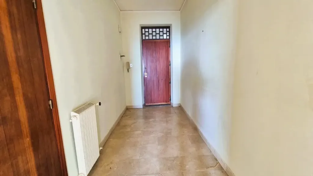 hallway_entrance