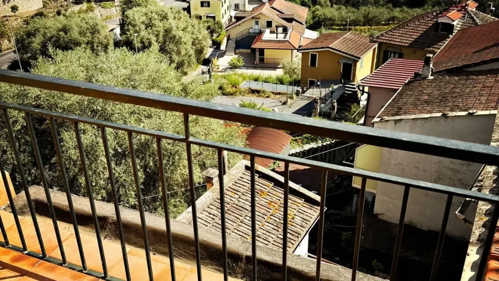 Rõdu - Historic Apartment with Panoramic Terrace in Artallo