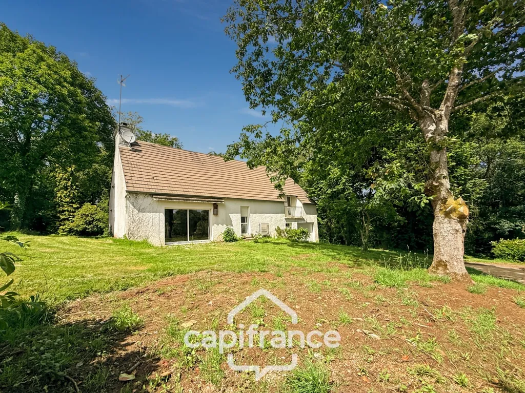 Jardin - Maison Familiale avec Grand Terrain Arboré à Guern