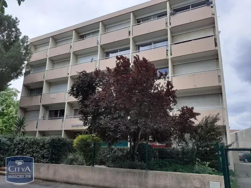 Välivaade - Studio with Terrace near Nîmes Gare