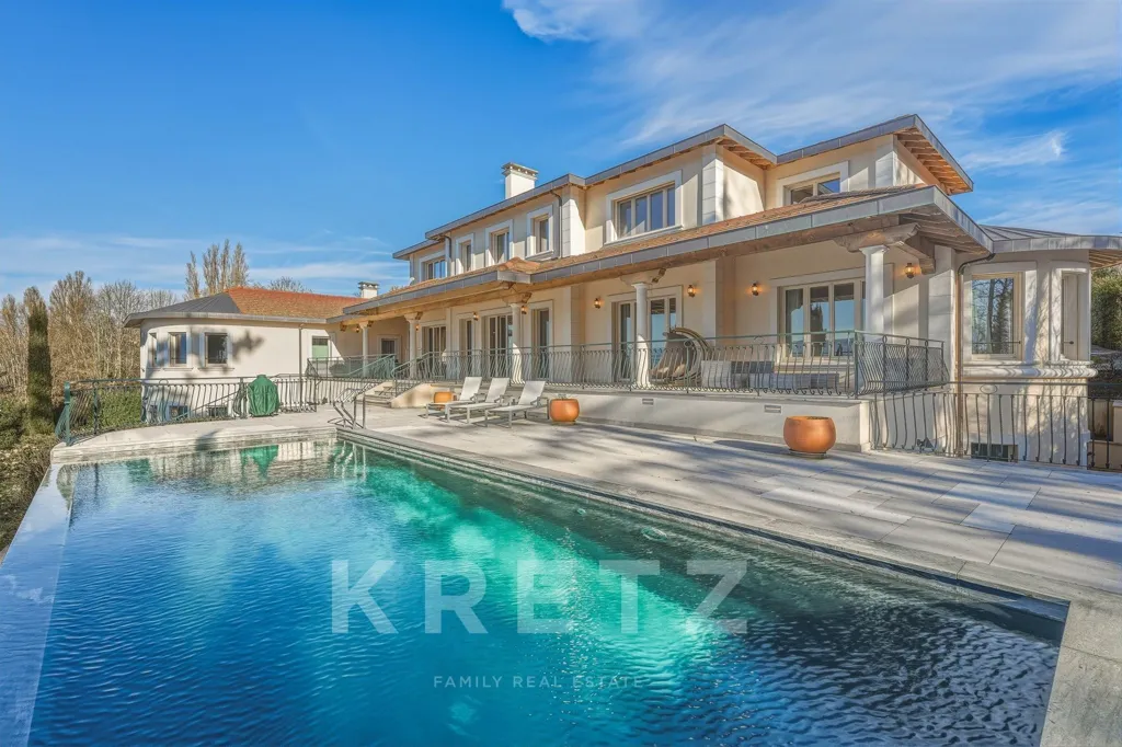 Piscine - Villa Moderne avec Vue Lac à Chens-sur-Léman