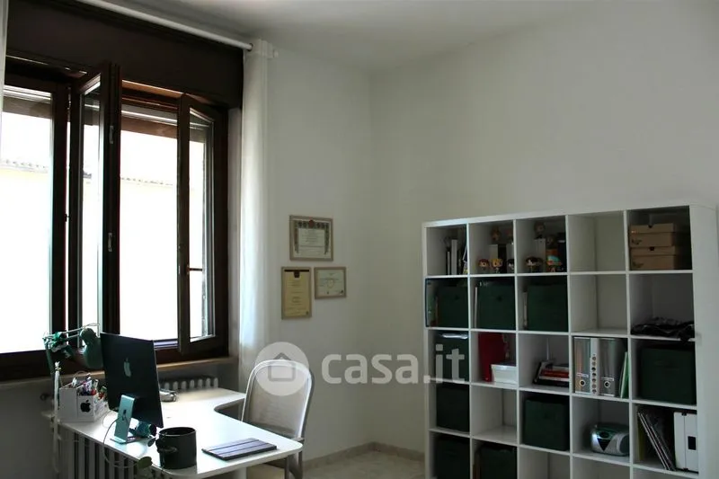 Bureau - Triplex Villa with Pool in Borgo Vercelli
