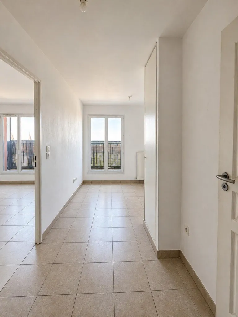 Pièces - Appartement Centre-Ville avec Parking à Poissy