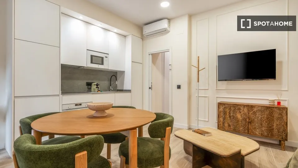 Salle à manger - 1-Bedroom Apartment in Embajadores, Madrid