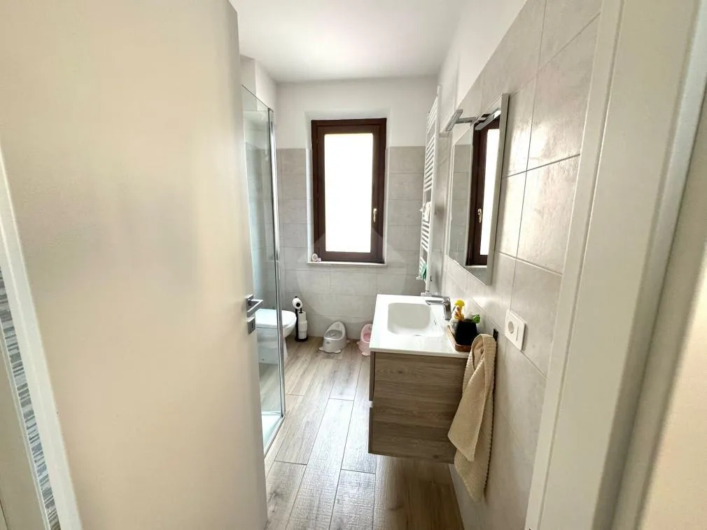 Bathrooms - Semi-detached Villa with Garden in Perugia