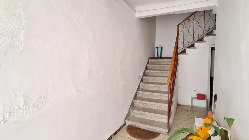 Toad - Restoration-Ready Apartment with Garden in Rovigo