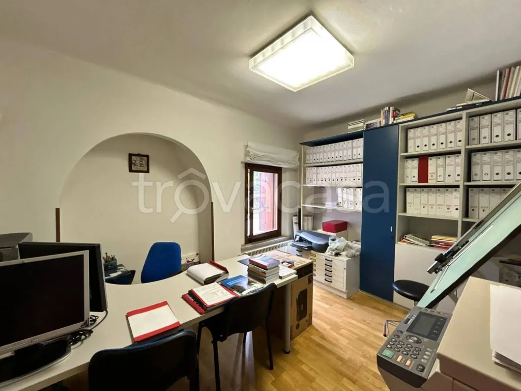 Studio - Converted Office Apartment in Gradisca d'Isonzo