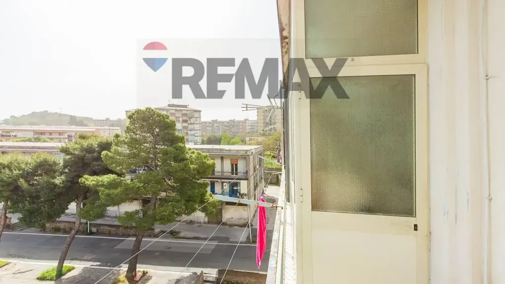 Rõdu - 4-Room Apartment with Balcony in Catania