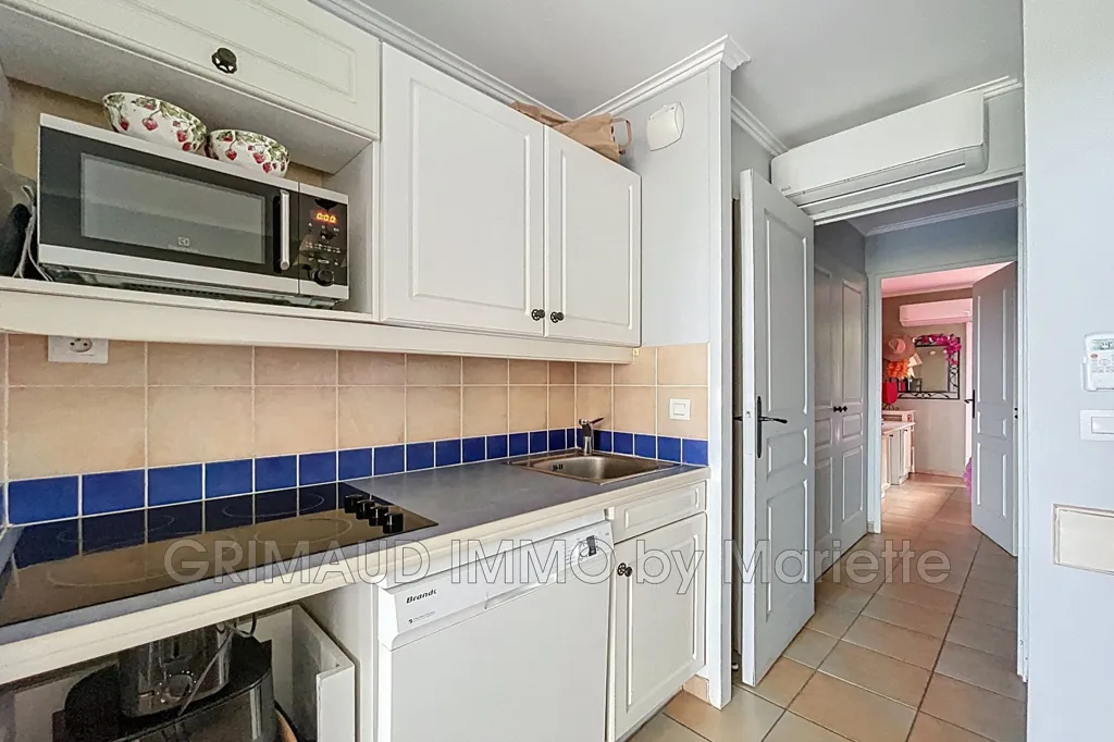 Köök - Garden Apartment with Sea View in Grimaud