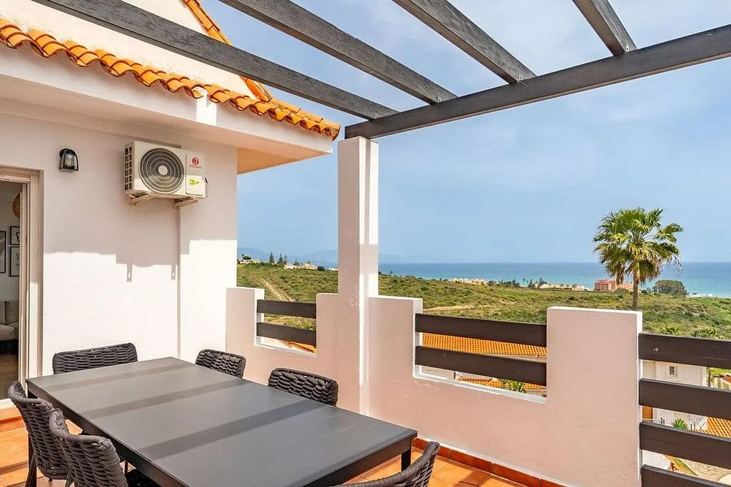 Terrass - Duplex with Pool and Terrace in Manilva