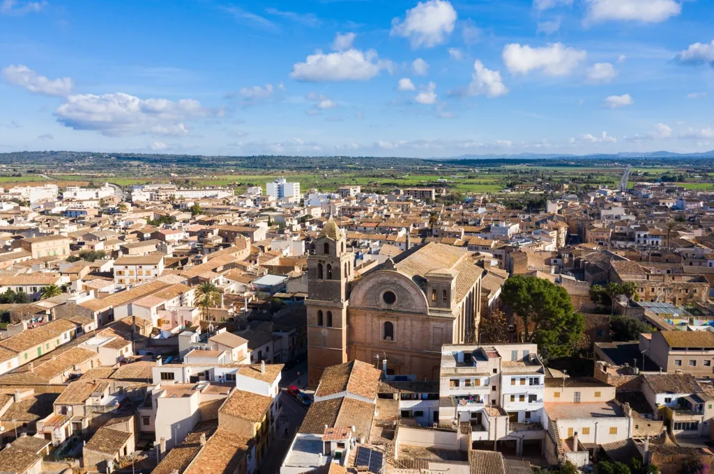 Vue aérienne - Renovated Townhouse with Pool in Campos
