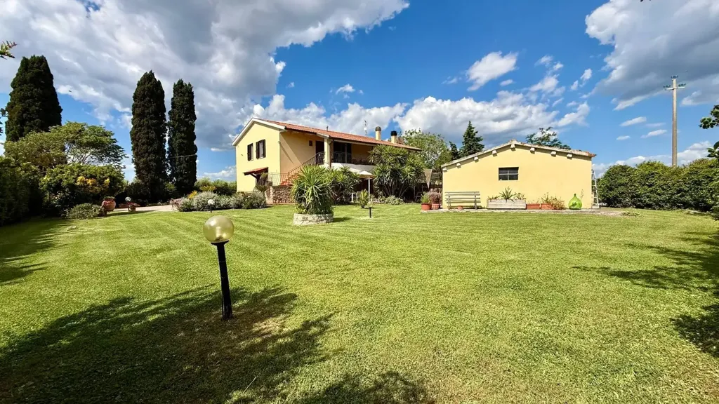 Aed - Rustic Casale with Olive Grove near Orbetello