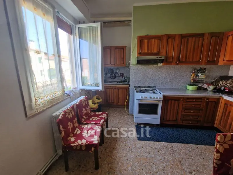 Cuisine - Apartment with Balcony in Pomponesco Centre