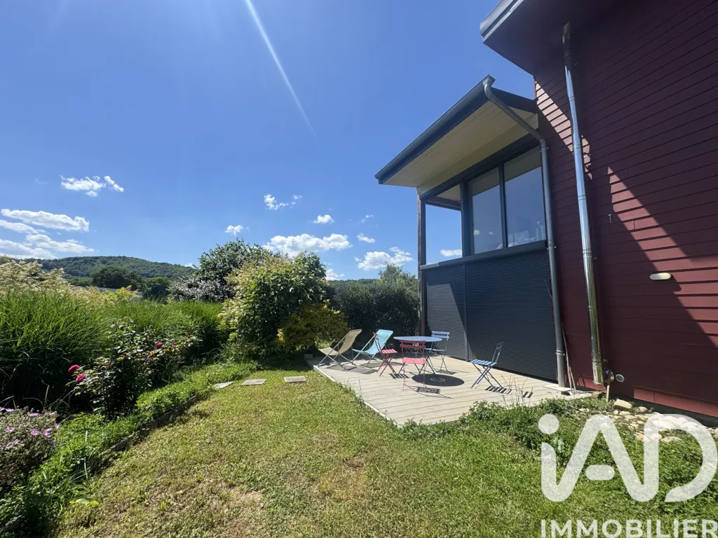 Aed - Architectural House with Solar Panels in Agnos