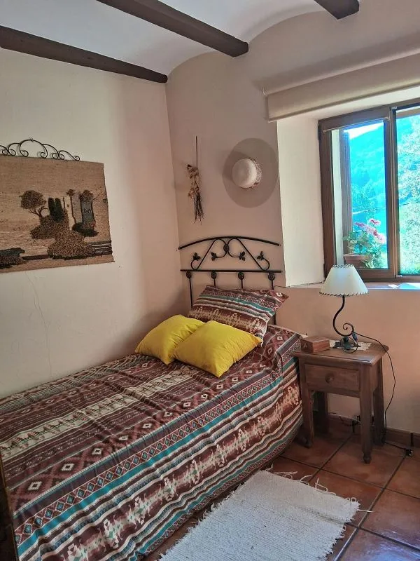 Magamistoad - Stone House with Garden in Palencia Mountains