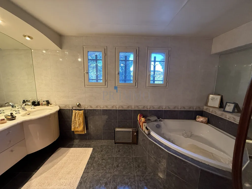 Salles de bain - Villa avec Piscine à Sainte-Maxime