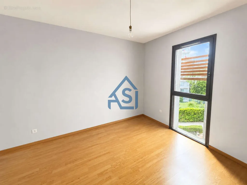 Pièces - Appartement T5 en Triplex avec Terrasses et Parking Privatif