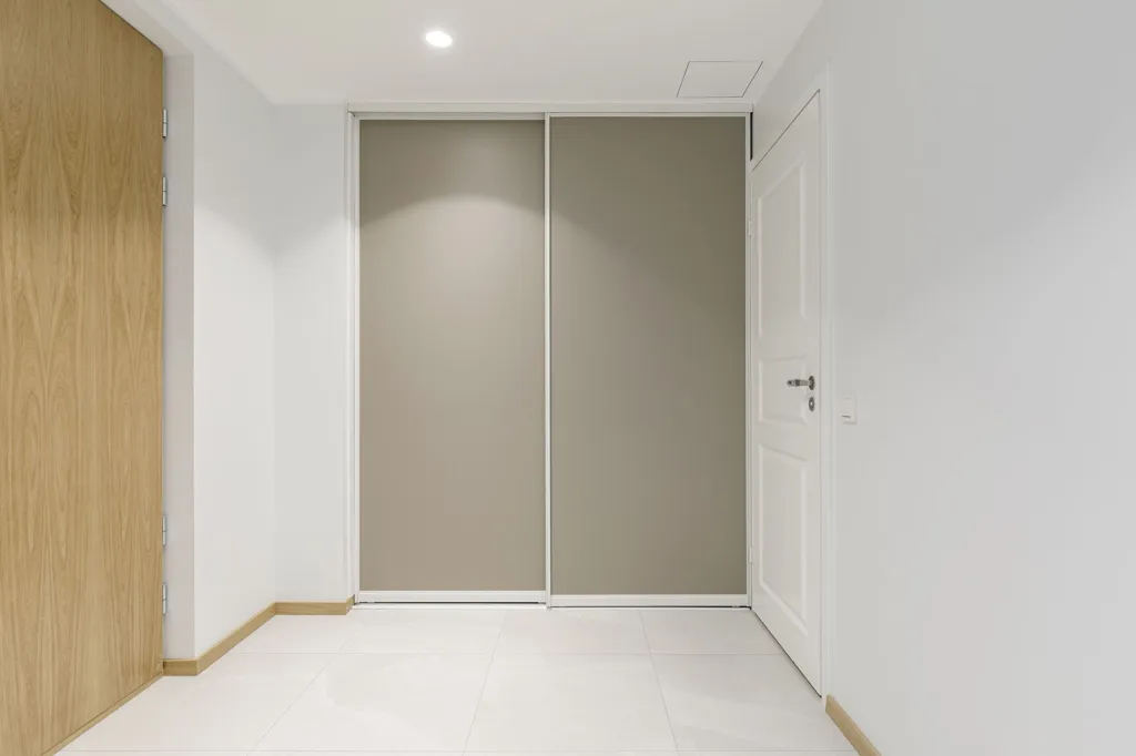 hallway_entrance