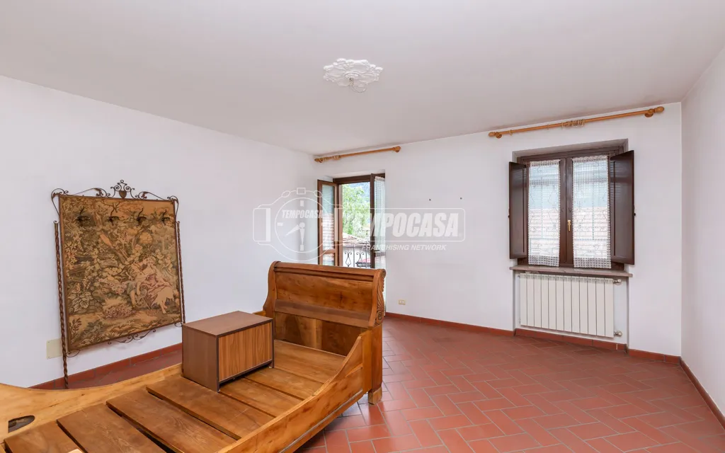 Magamistoad - Bifamiliar Villa with Private Garden in Caprie