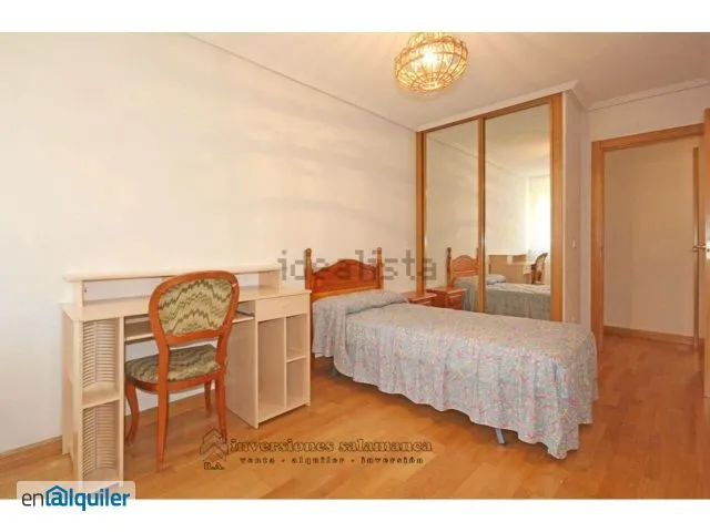 Chambres - Student-Friendly Flat with Balcony in Barrio Blanco