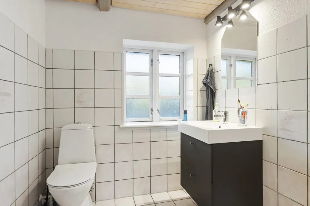 Salles de bain - Maison 5 pièces à Sæby