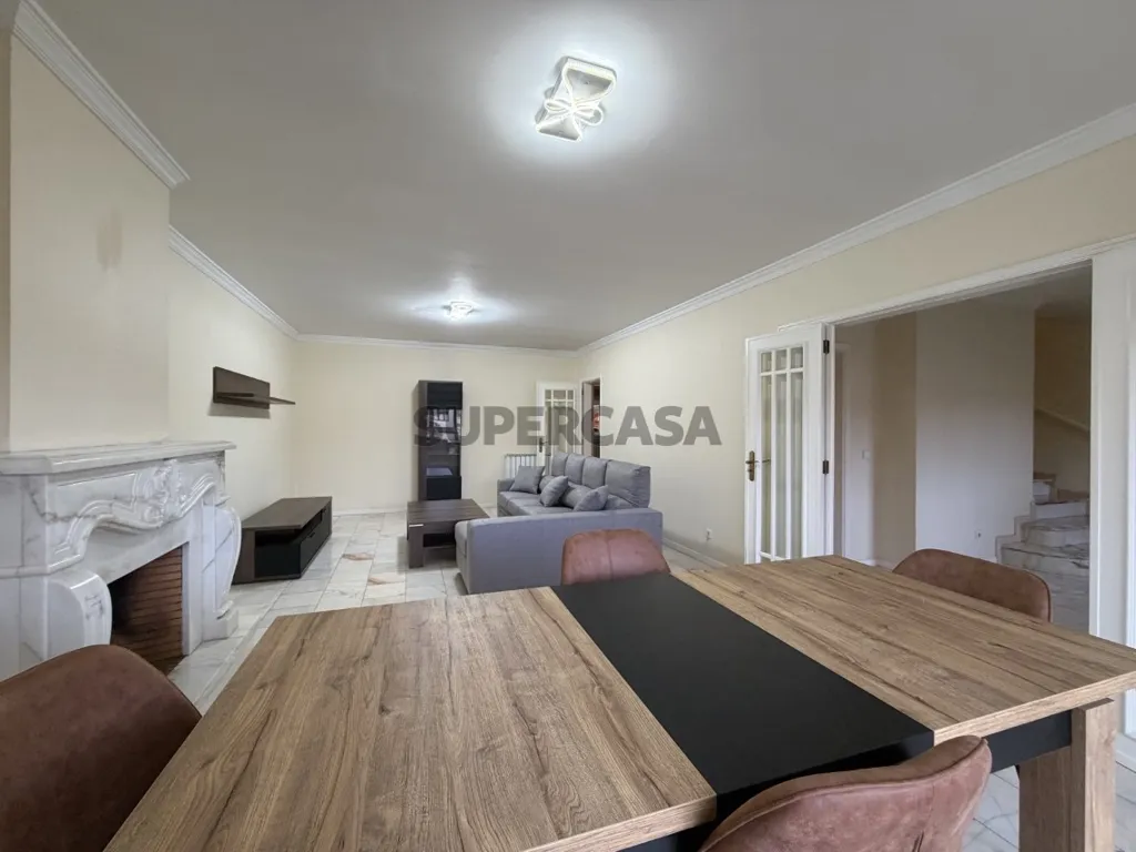 Söögituba - Luxury House with Private Garden in Forca, Aveiro