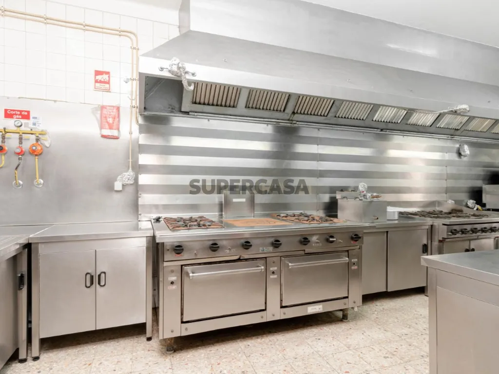 Cuisine - Luxury House with Restaurant in Albufeira
