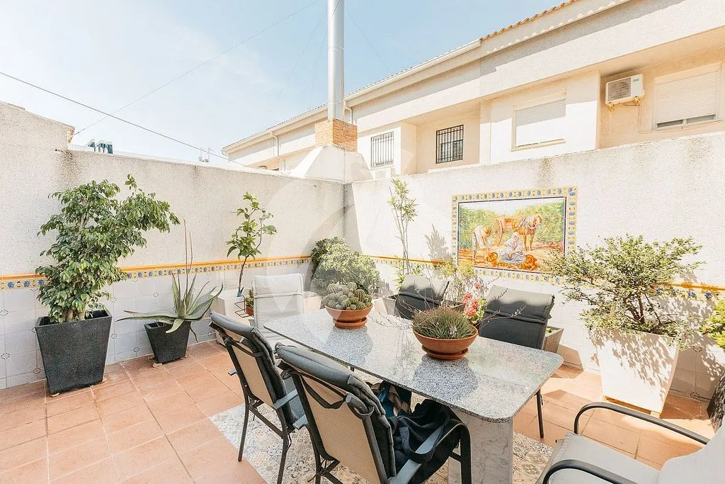 Terrasse - Terraced House with Garage in Alaquàs