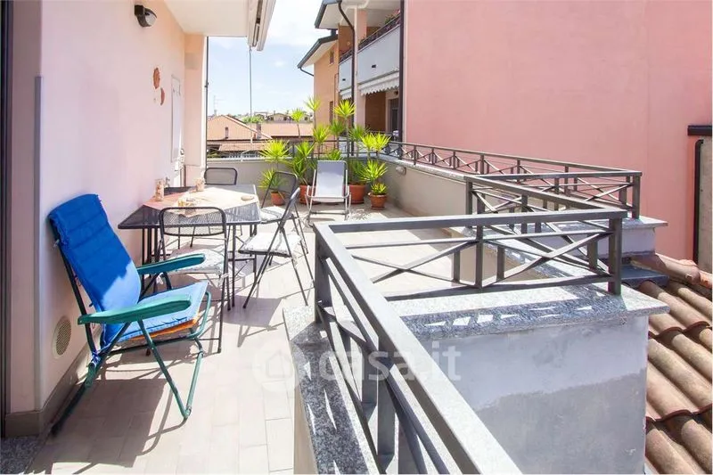 Rõdu - Modern Apartment with Balcony in Bovisio-Masciago