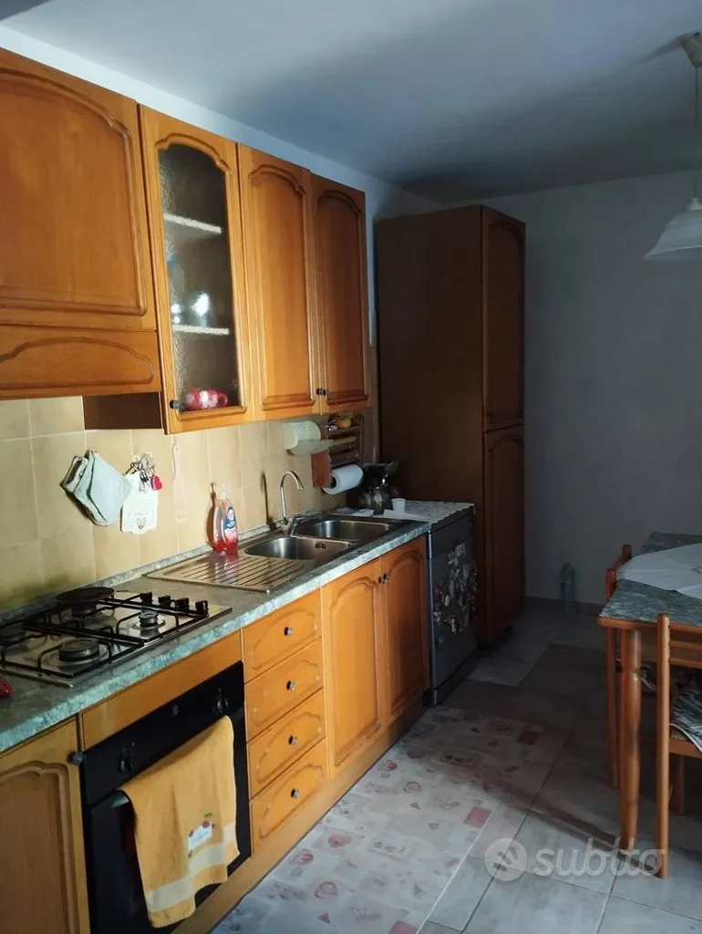 Cuisine - Casa Singola with Private Garage in Caprafico