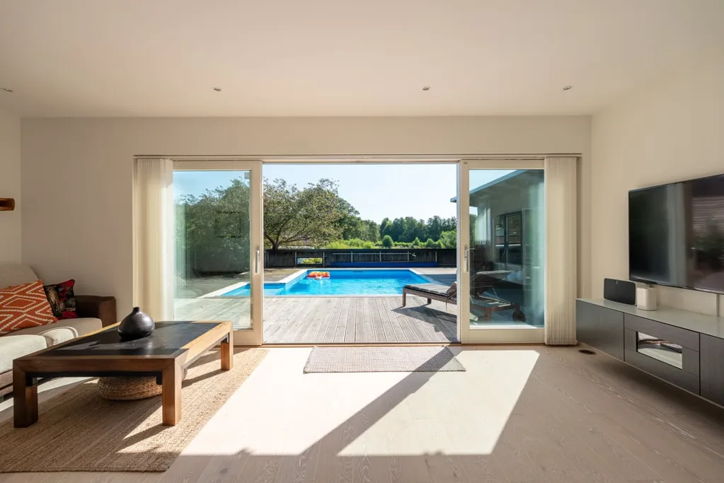 Pool - Luxury Villa with Pool and Sea View in Vallda