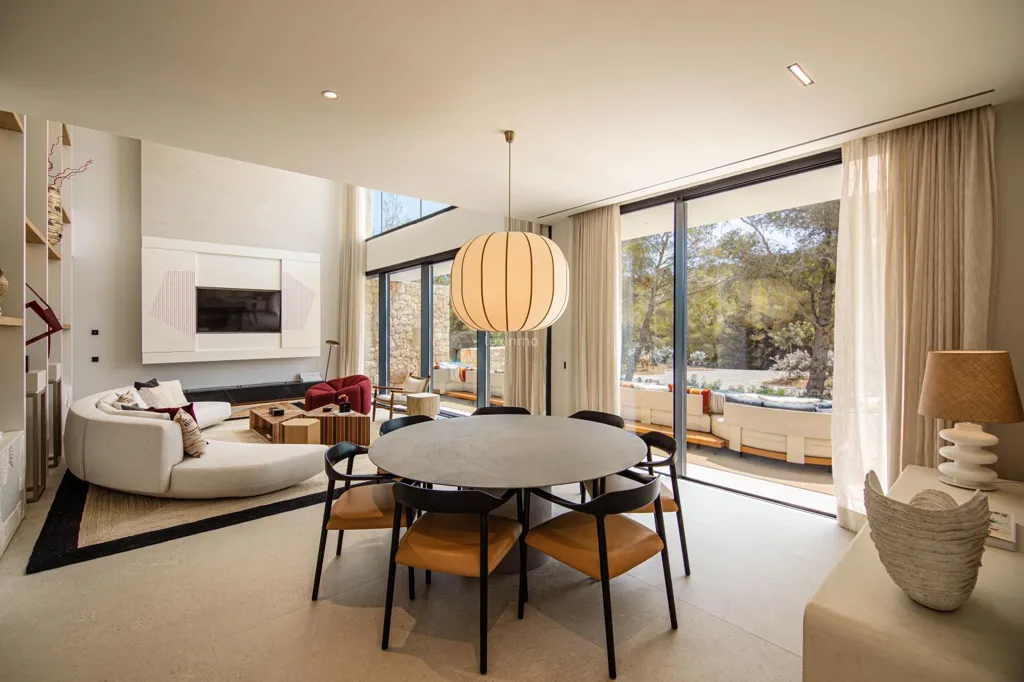 Dining Room - Detached Villa with Golf Course Views in Santa Eulalia