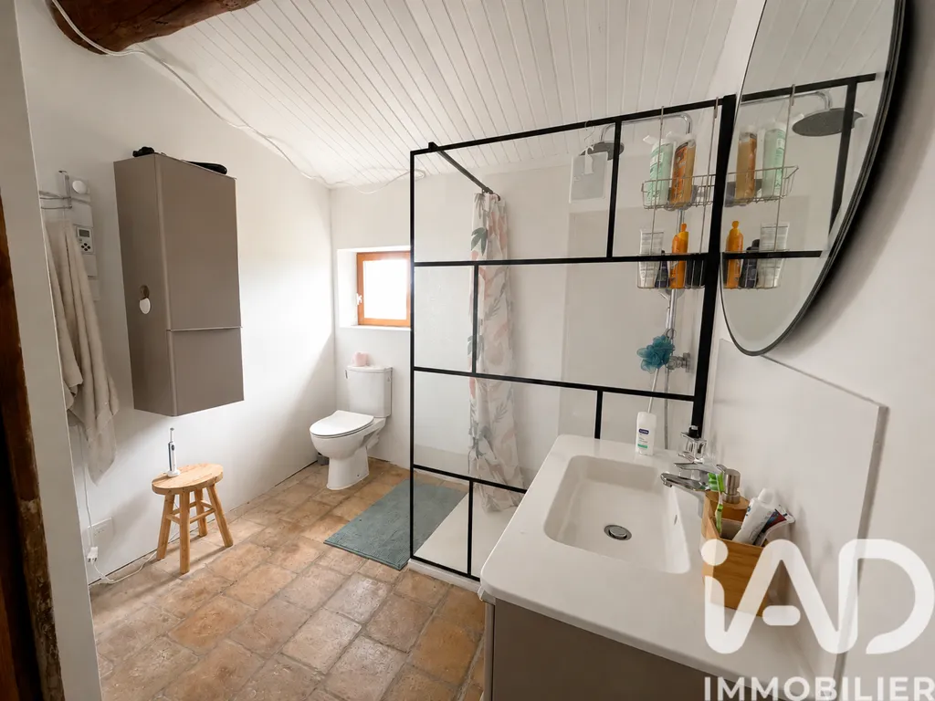 Vannitoad - Charming Village House in Junas