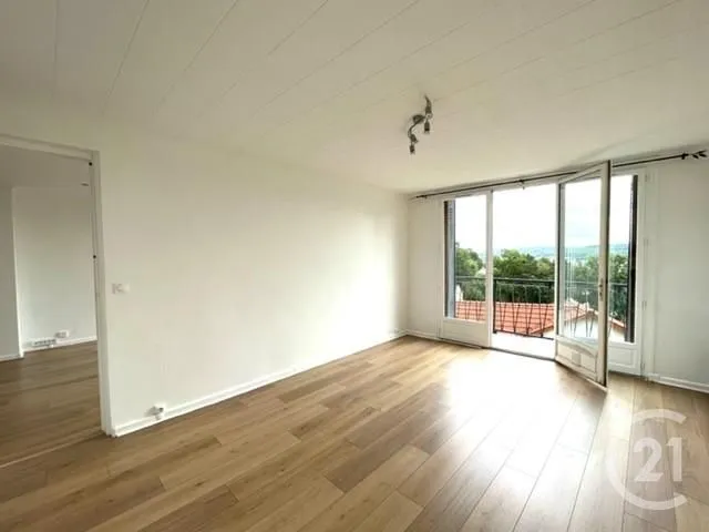 Living Room - 2-Bedroom Apartment with Balcony in Orsay