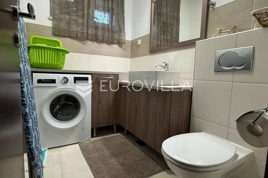 Salles de bain - Luxury Penthouse with Plot in Bol Town Centre