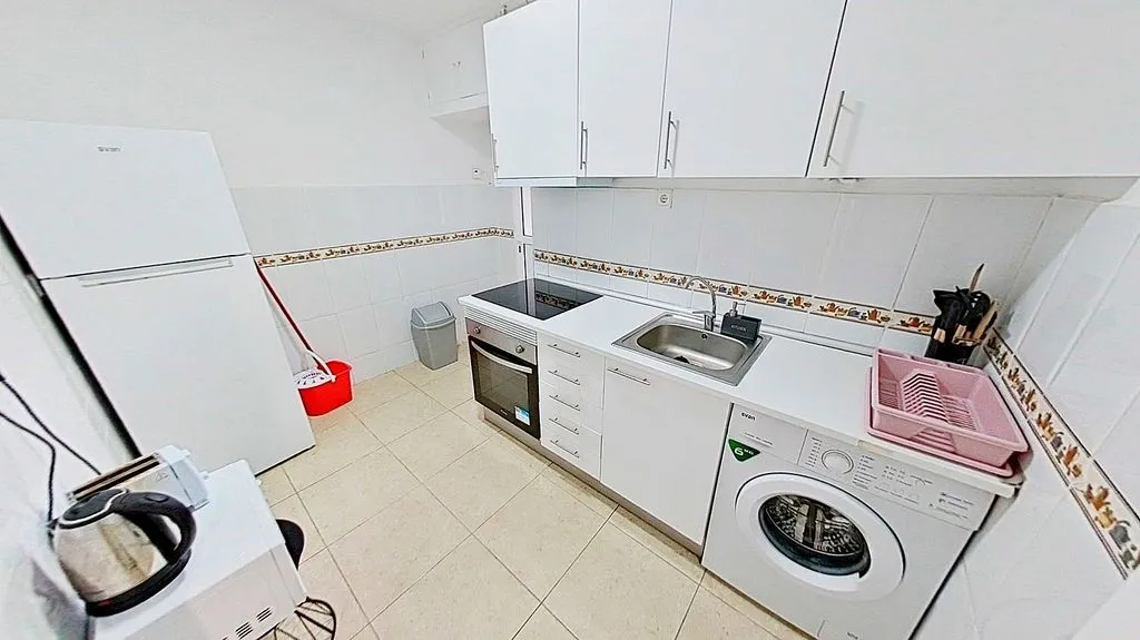 Cuisine - 3-Bedroom Apartment with Terrace in San Nicasio