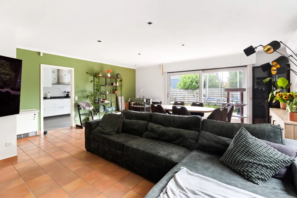 Séjour - Bungalow avec Jardin dans un Quartier Calme à Aartselaar