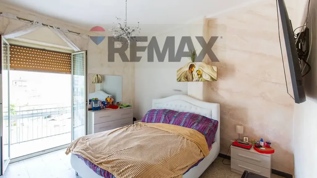 Magamistoad - 4-Room Apartment with Balcony in Catania