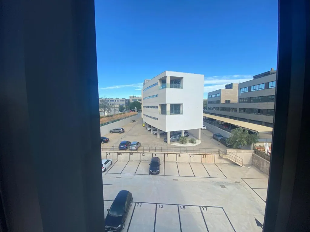 Balcon - Office with BREEAM Certification in Parc Tecnològic, Paterna