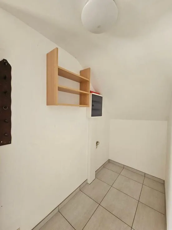 Pièces - Appartement avec Cour au Centre de Mariembourg
