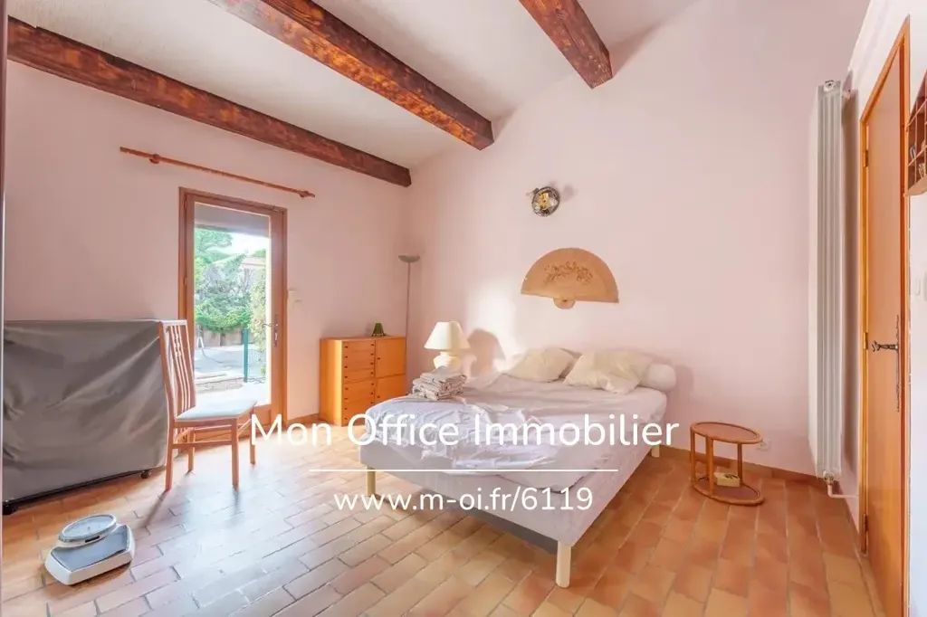 Chambres - Villa avec Piscine et Appartement Indépendant à Sausset-les-Pins