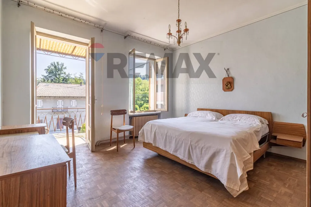 Bedrooms - Villa with Garden near Municipio