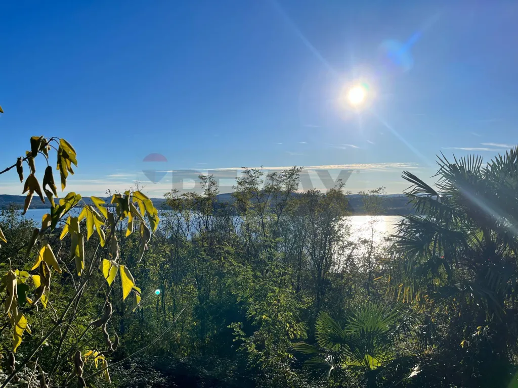 Jardin - Buildable Land with Lake View in Gavirate