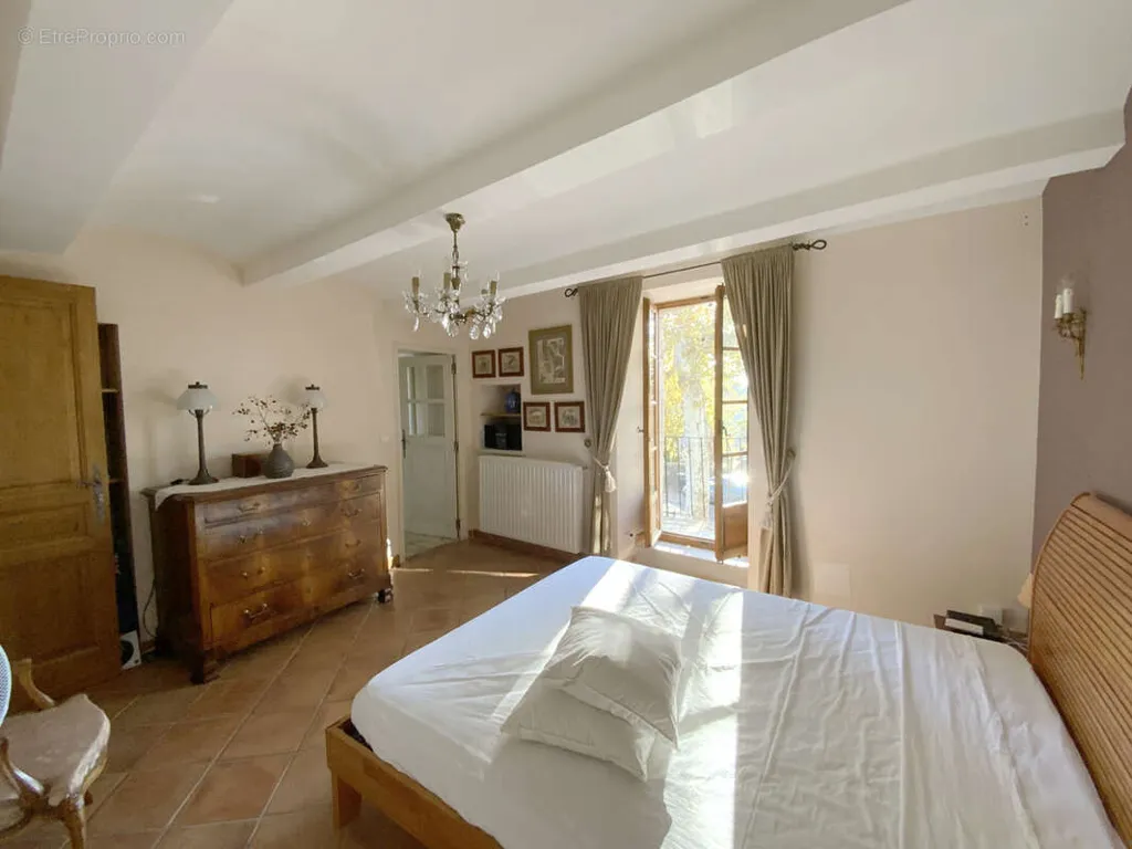 Camere da letto - Rustic Village House with Balcony in Barjac