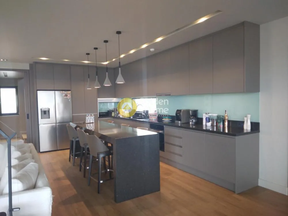 Appartement 10 pièces à GR
