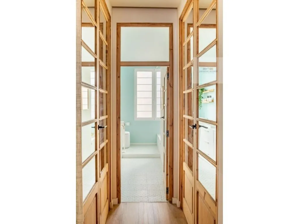 Esik - Luxury Flat with Balcony in Valencia's Historic Centre